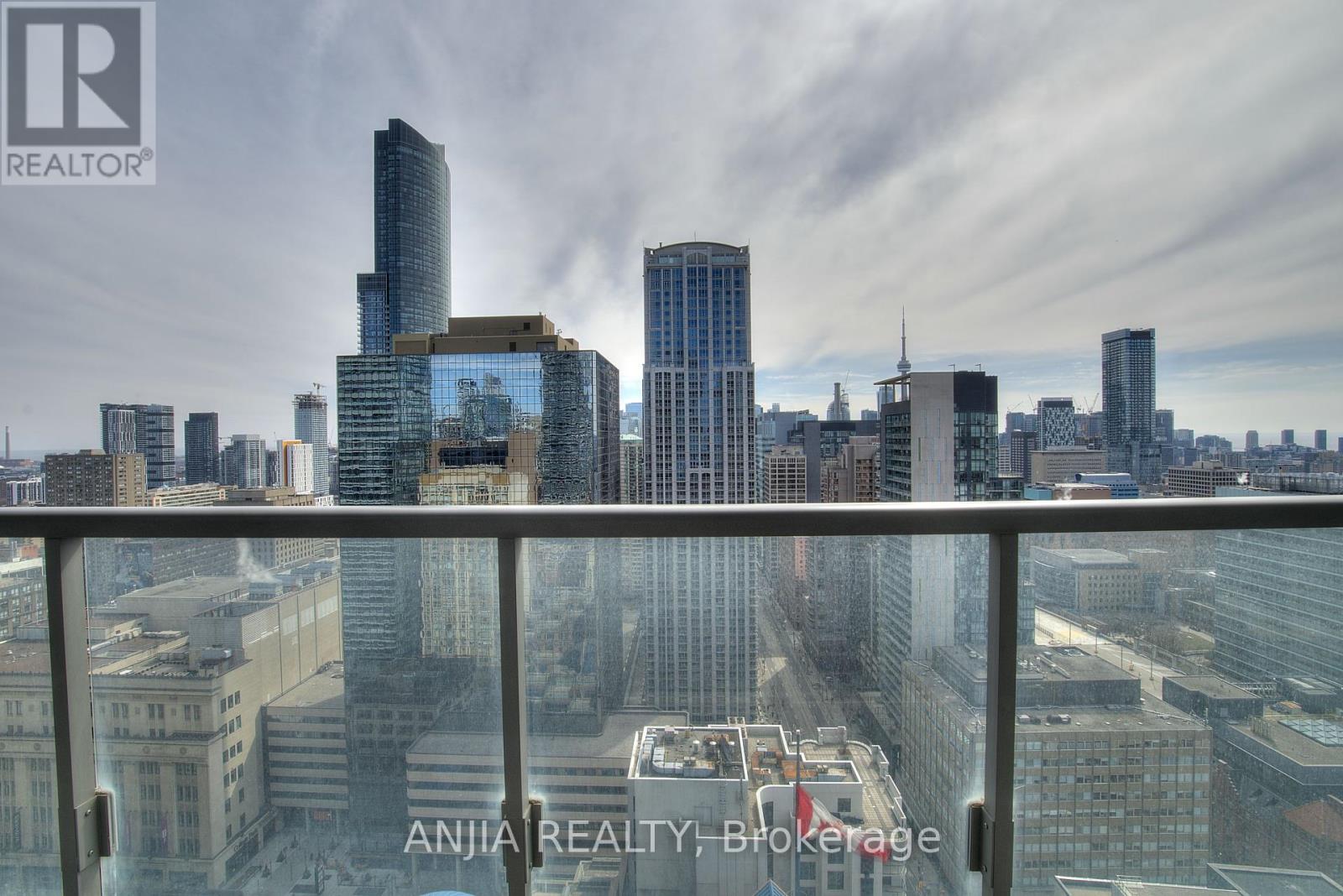 3104 - 38 Grenville Street, Toronto (Bay Street Corridor), Ontario  M4Y 1A5 - Photo 2 - C12207318