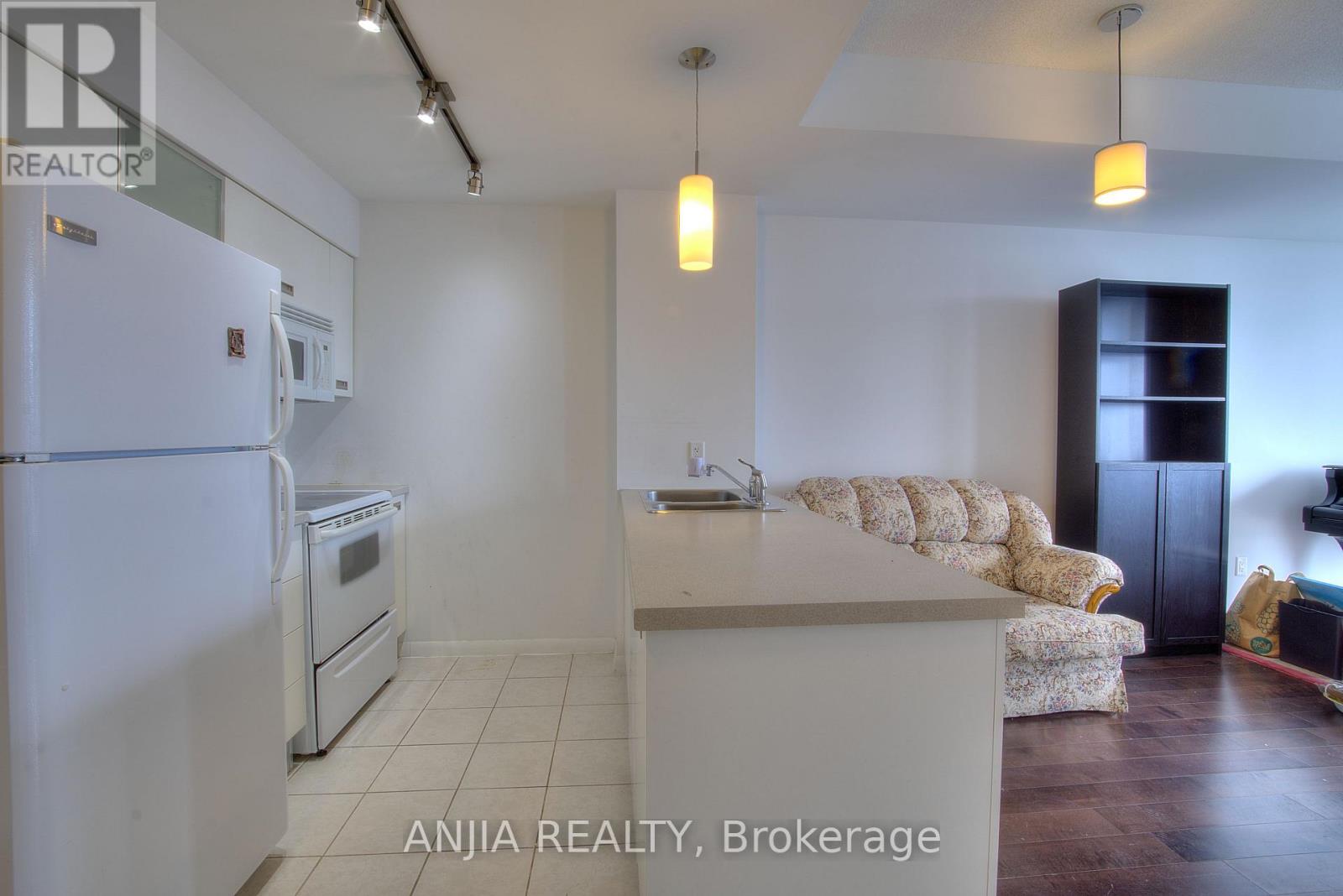 3104 - 38 Grenville Street, Toronto (Bay Street Corridor), Ontario  M4Y 1A5 - Photo 14 - C12207318