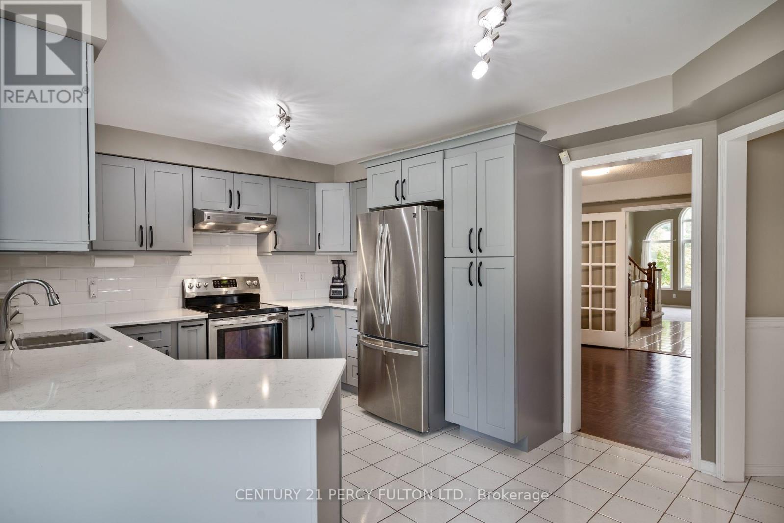 54 Cityview Circle, Barrie, Ontario  L4N 7V1 - Photo 15 - S12211340