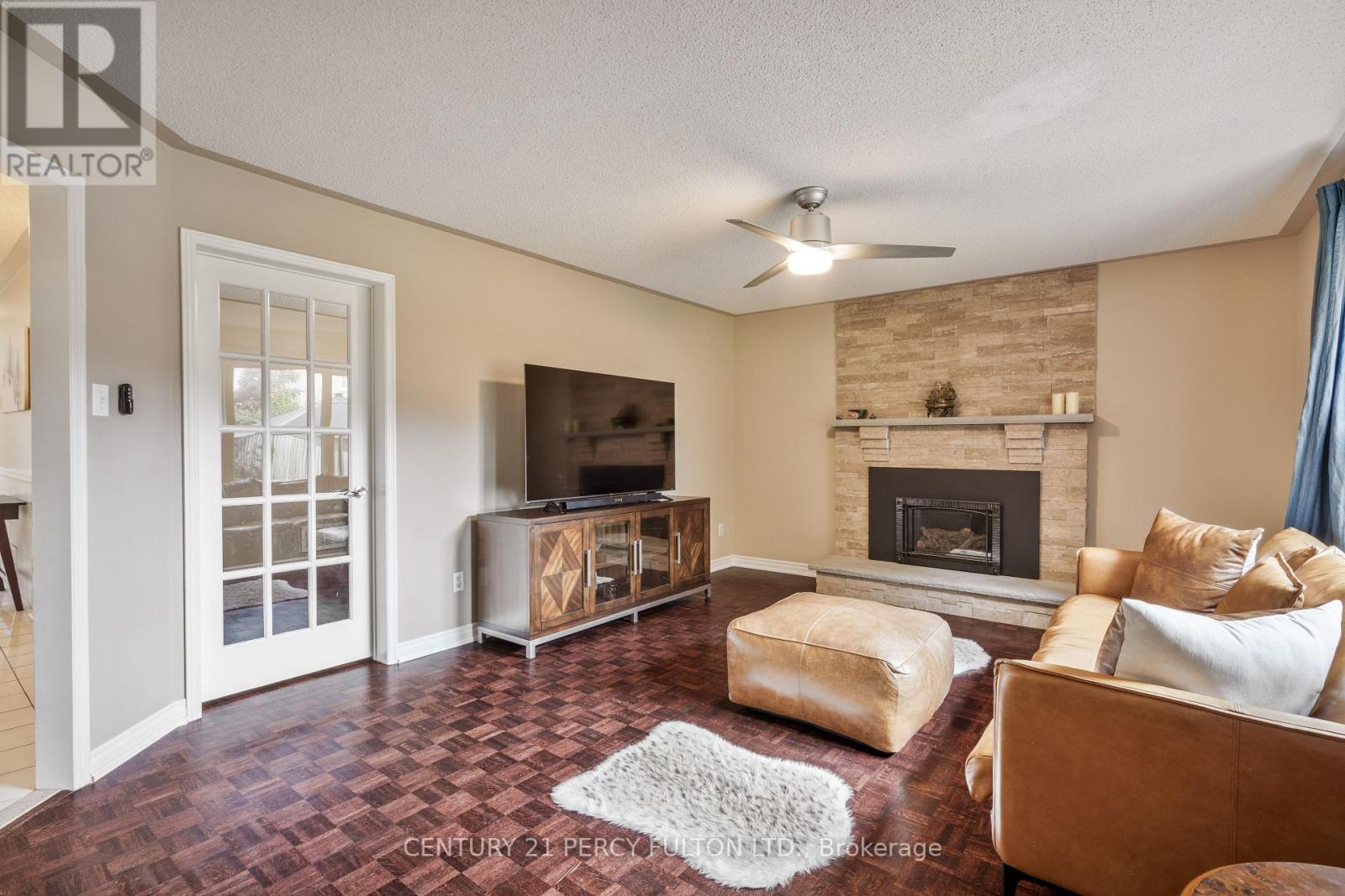 54 Cityview Circle, Barrie, Ontario  L4N 7V1 - Photo 19 - S12211340