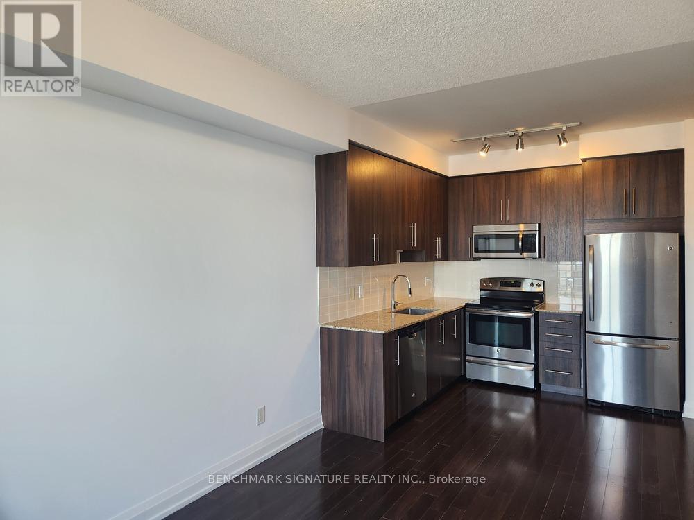 518 - 7161 Yonge Street, Markham, Ontario  L3T 0C8 - Photo 2 - N12211444