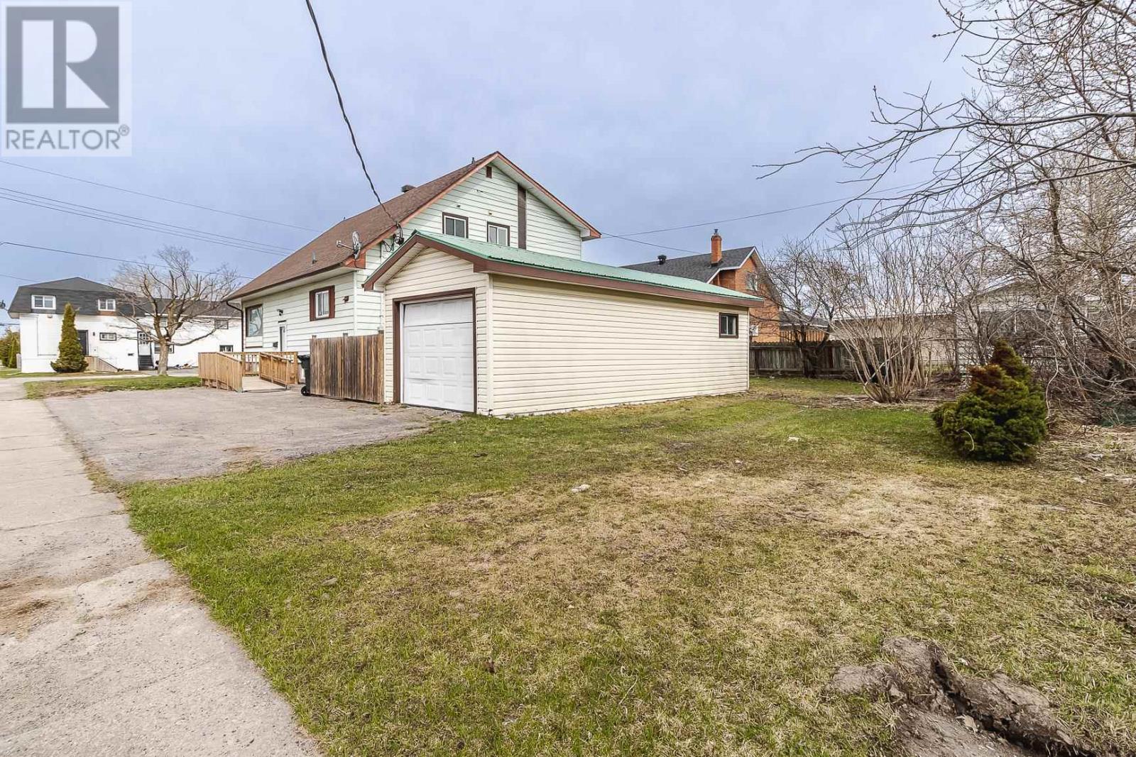 168 Prentice Ave, Sault Ste. Marie, Ontario  P6C 4P9 - Photo 4 - SM250914