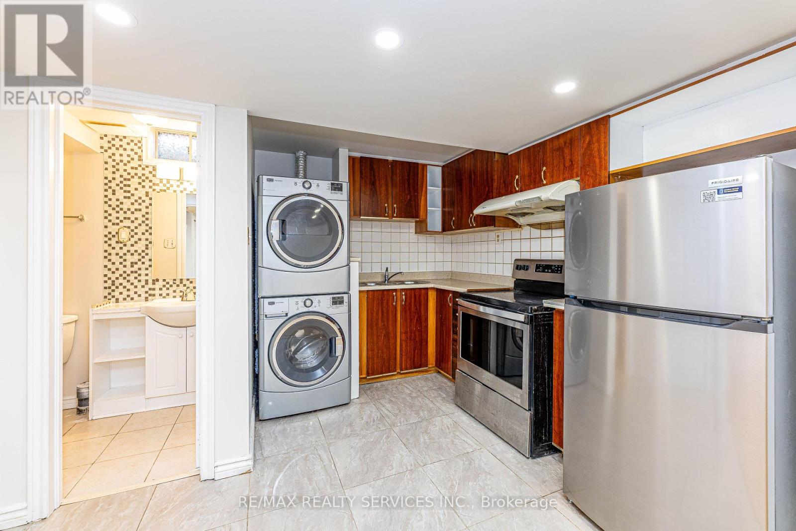 98 Lent Crescent, Brampton, Ontario  L6Y 4X7 - Photo 29 - W12211446