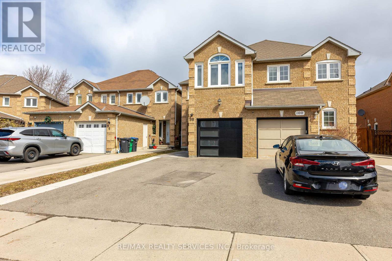 98 Lent Crescent, Brampton, Ontario  L6Y 4X7 - Photo 33 - W12211446