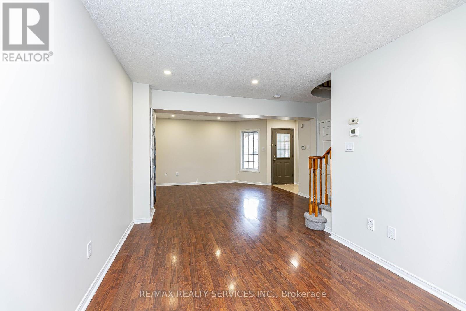 98 Lent Crescent, Brampton, Ontario  L6Y 4X7 - Photo 5 - W12211446