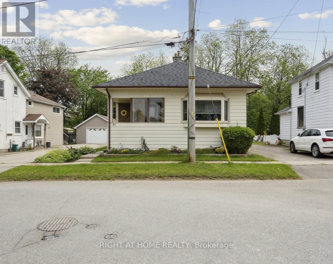 51 Frederick Street S, Halton Hills, Ontario  L7J 2B9 - Photo 2 - W12211451