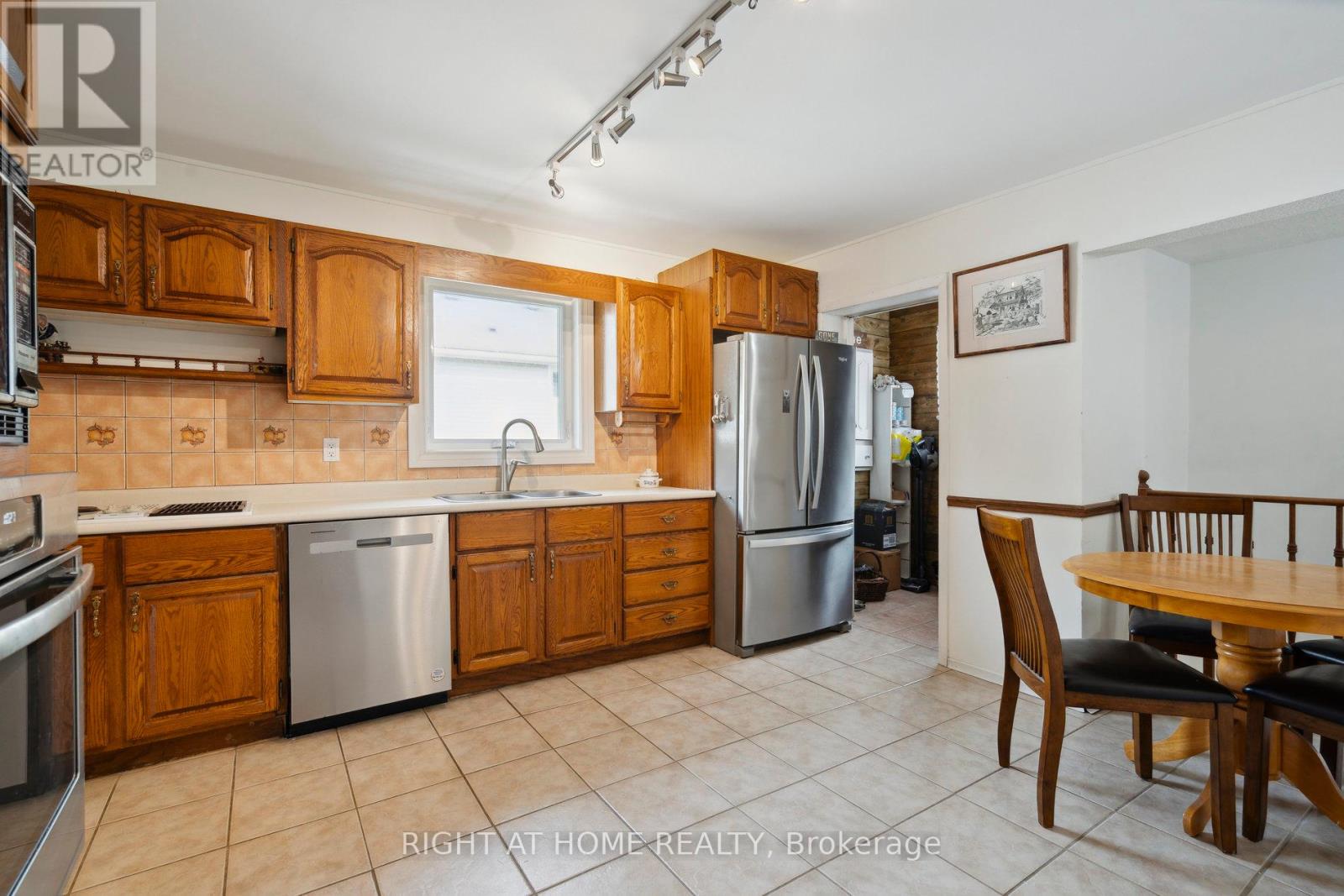 51 Frederick Street S, Halton Hills, Ontario  L7J 2B9 - Photo 9 - W12211451
