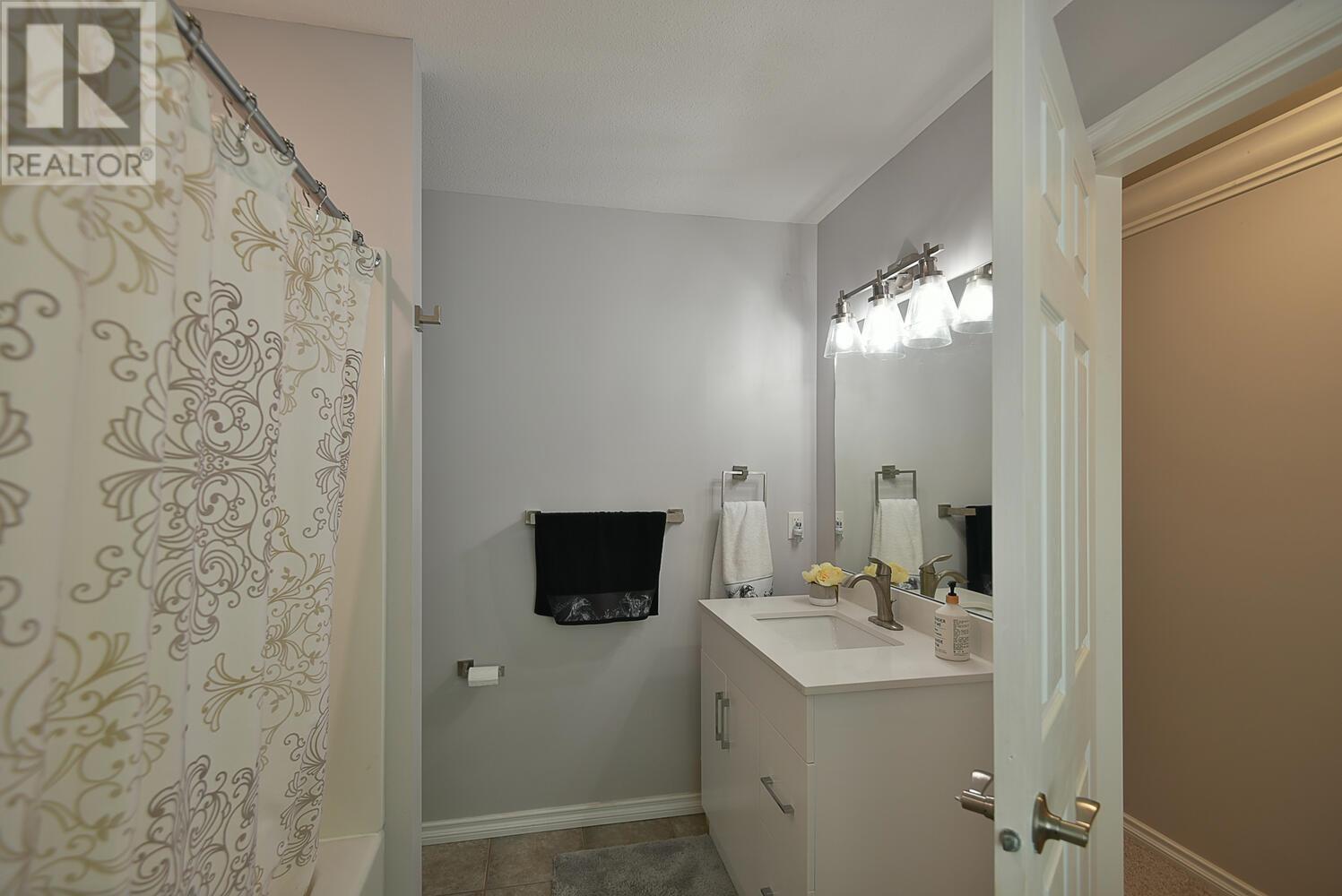 12828 Gilden Road, Madeira Park, British Columbia  V0N 2H1 - Photo 25 - R2972084