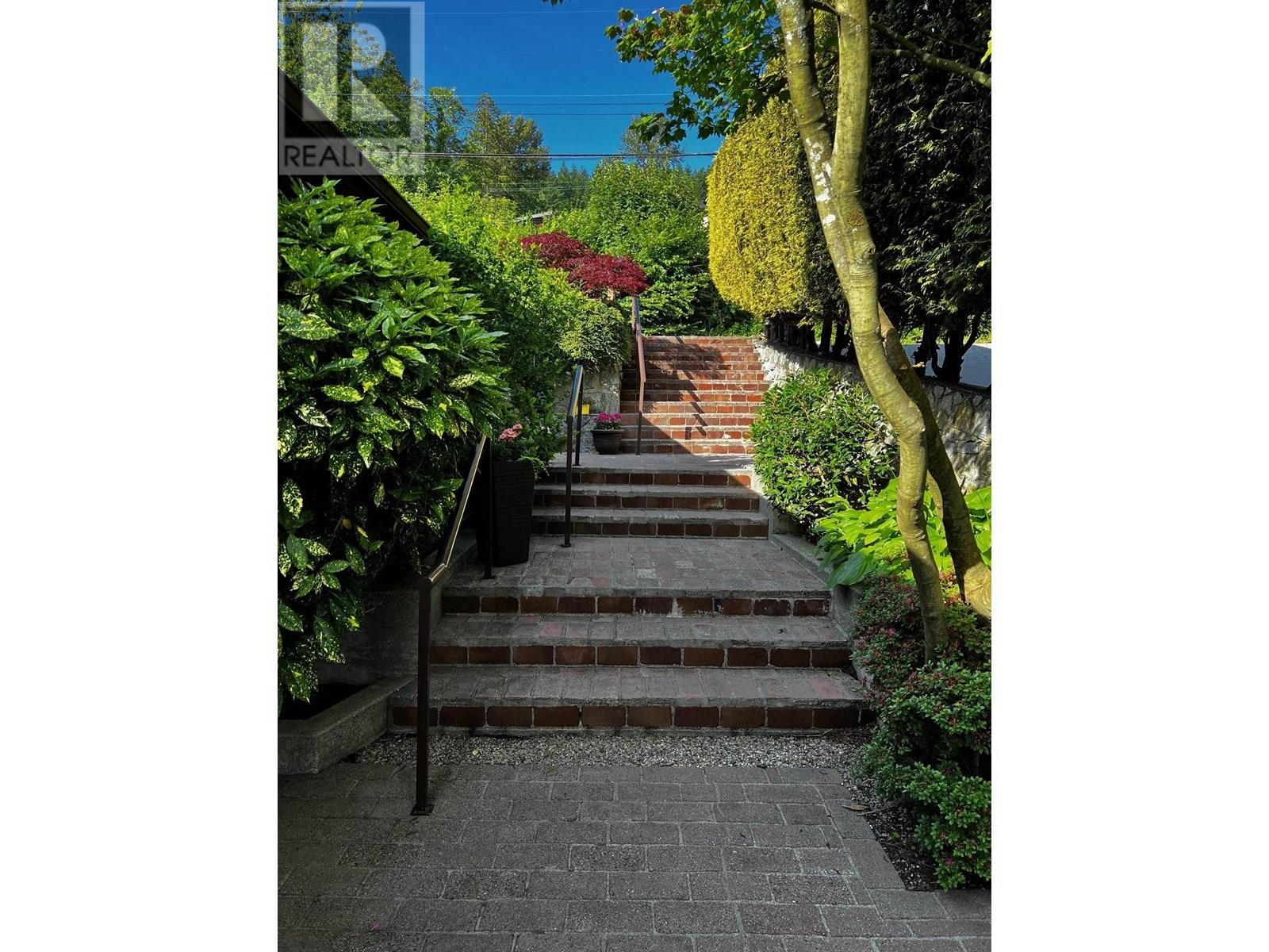 844 Alderside Road, Port Moody, British Columbia  V3H 3A6 - Photo 14 - R3013868