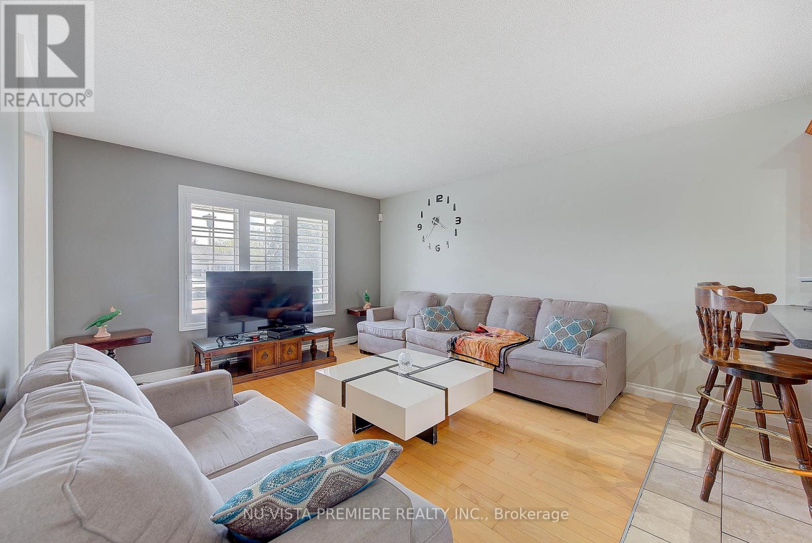 494 Exmouth Circle, London East, Ontario  N5V 5G7 - Photo 5 - X12211477