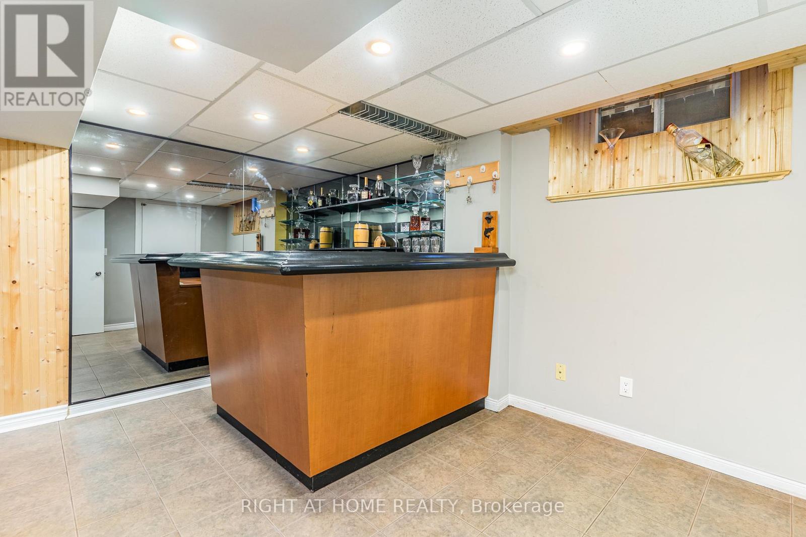 6829 Markwood Place, Mississauga, Ontario  L5N 4K7 - Photo 14 - W12170538