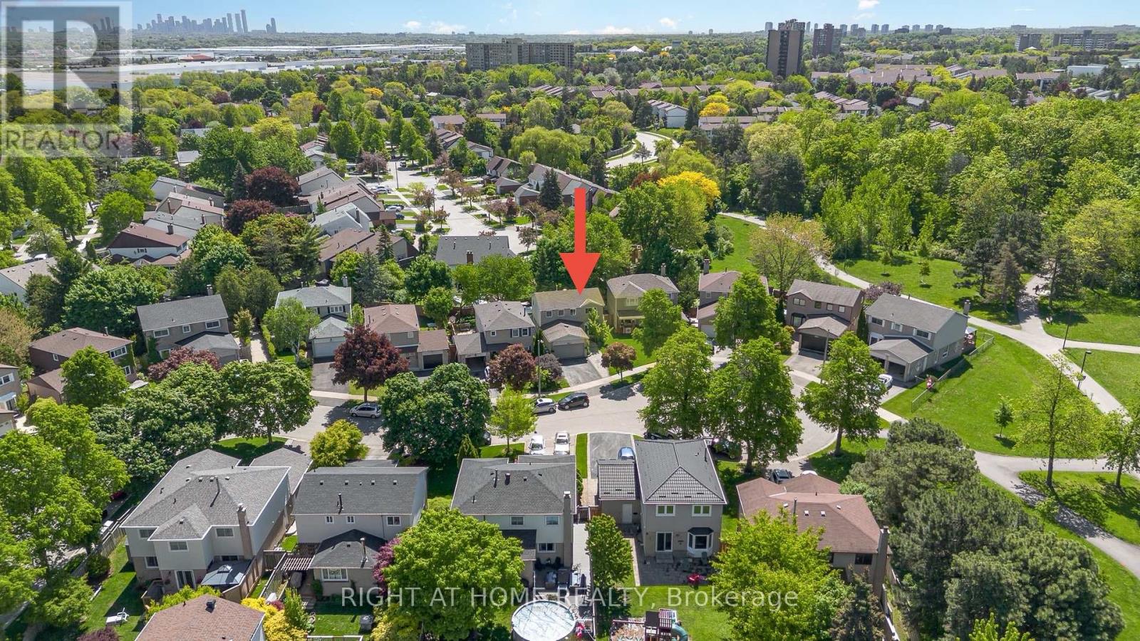6829 Markwood Place, Mississauga, Ontario  L5N 4K7 - Photo 19 - W12170538