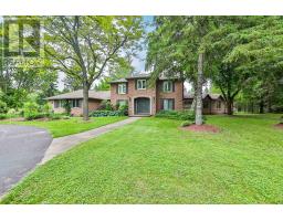 10 KARENDALE CRESCENT, Hamilton, Ontario