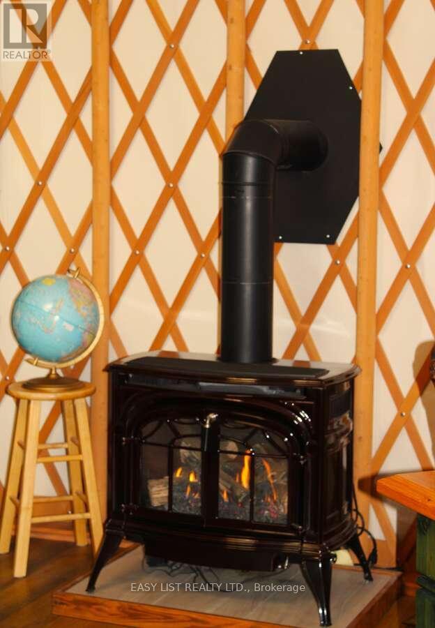 951 Hwy 641, Kenora, Ontario  P0X 1C0 - Photo 16 - X12211450