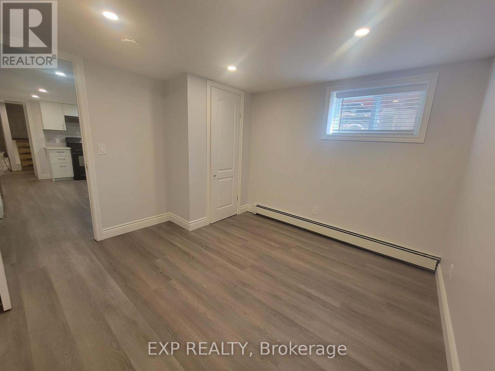 135 Balsam Avenue S, Hamilton, Ontario  L8M 3B6 - Photo 24 - X12211452