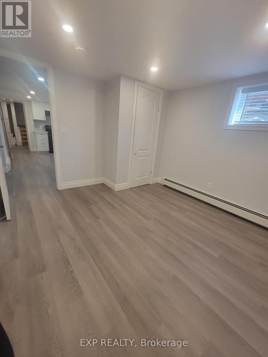 135 Balsam Avenue S, Hamilton, Ontario  L8M 3B6 - Photo 25 - X12211452