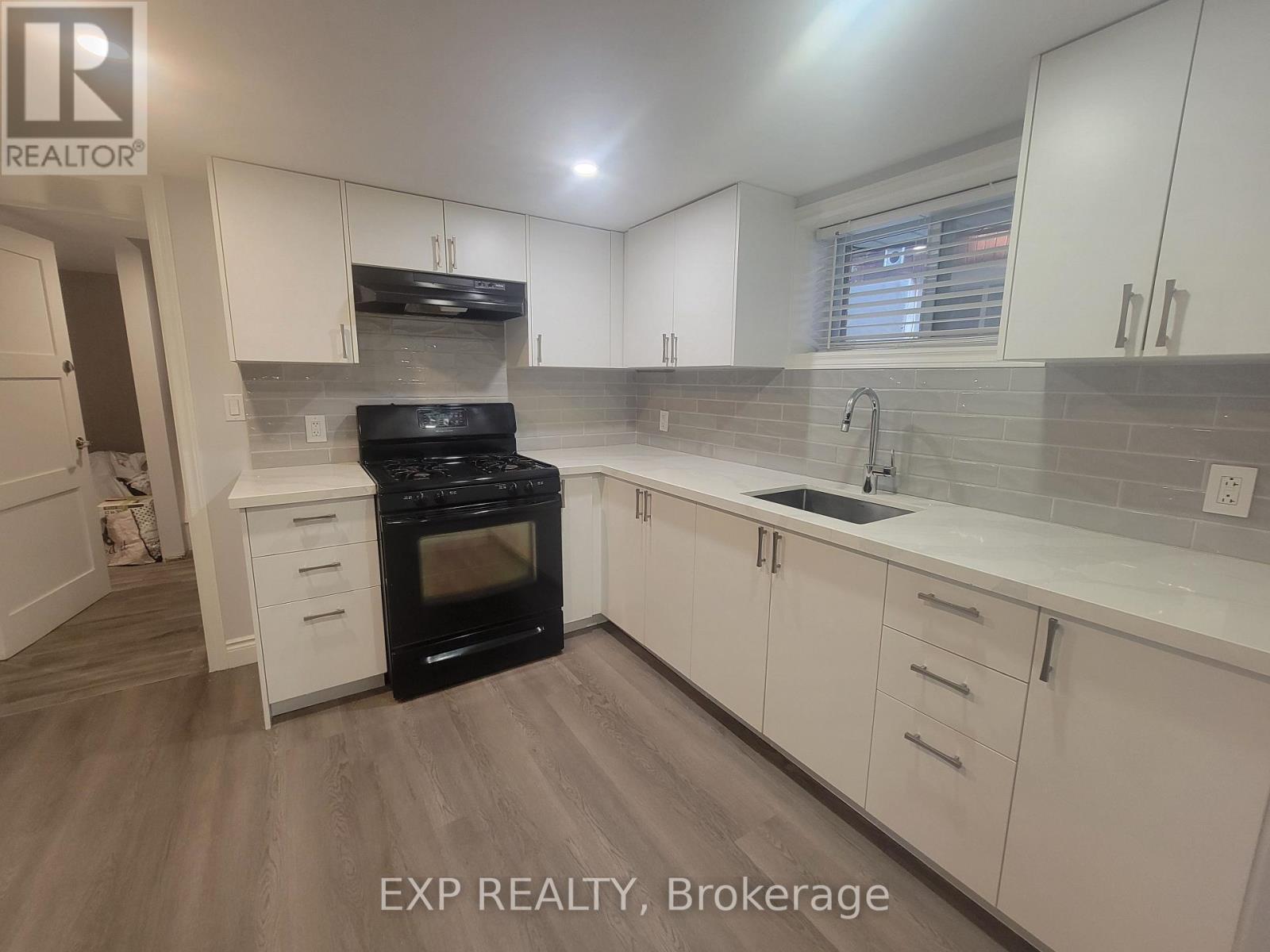 135 Balsam Avenue S, Hamilton, Ontario  L8M 3B6 - Photo 26 - X12211452