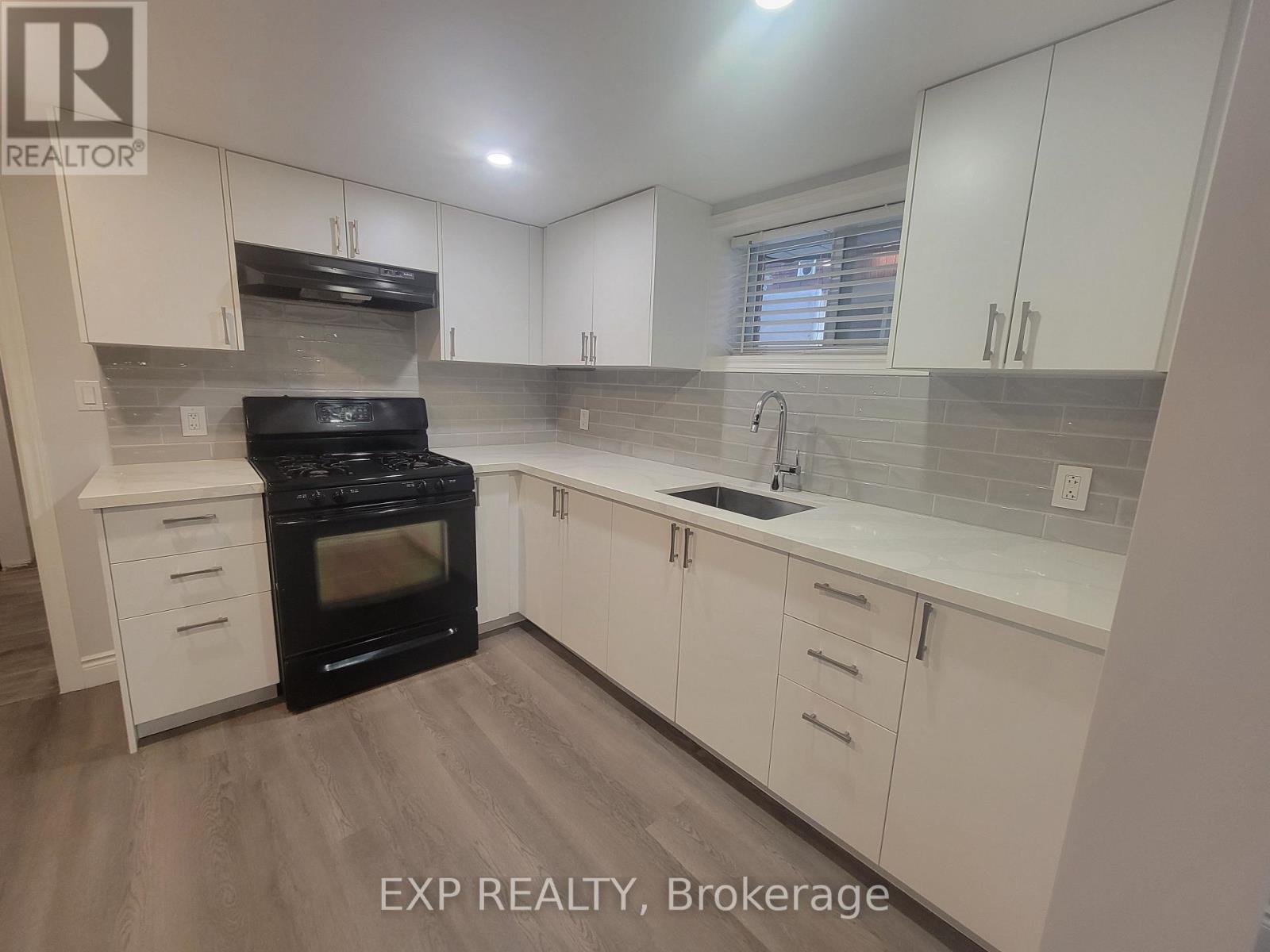 135 Balsam Avenue S, Hamilton, Ontario  L8M 3B6 - Photo 27 - X12211452