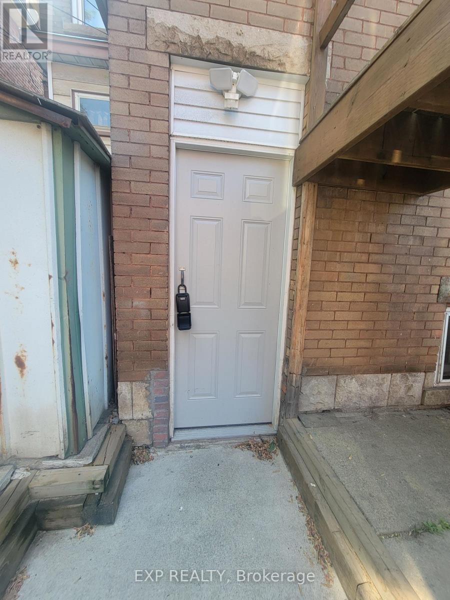135 Balsam Avenue S, Hamilton, Ontario  L8M 3B6 - Photo 33 - X12211452
