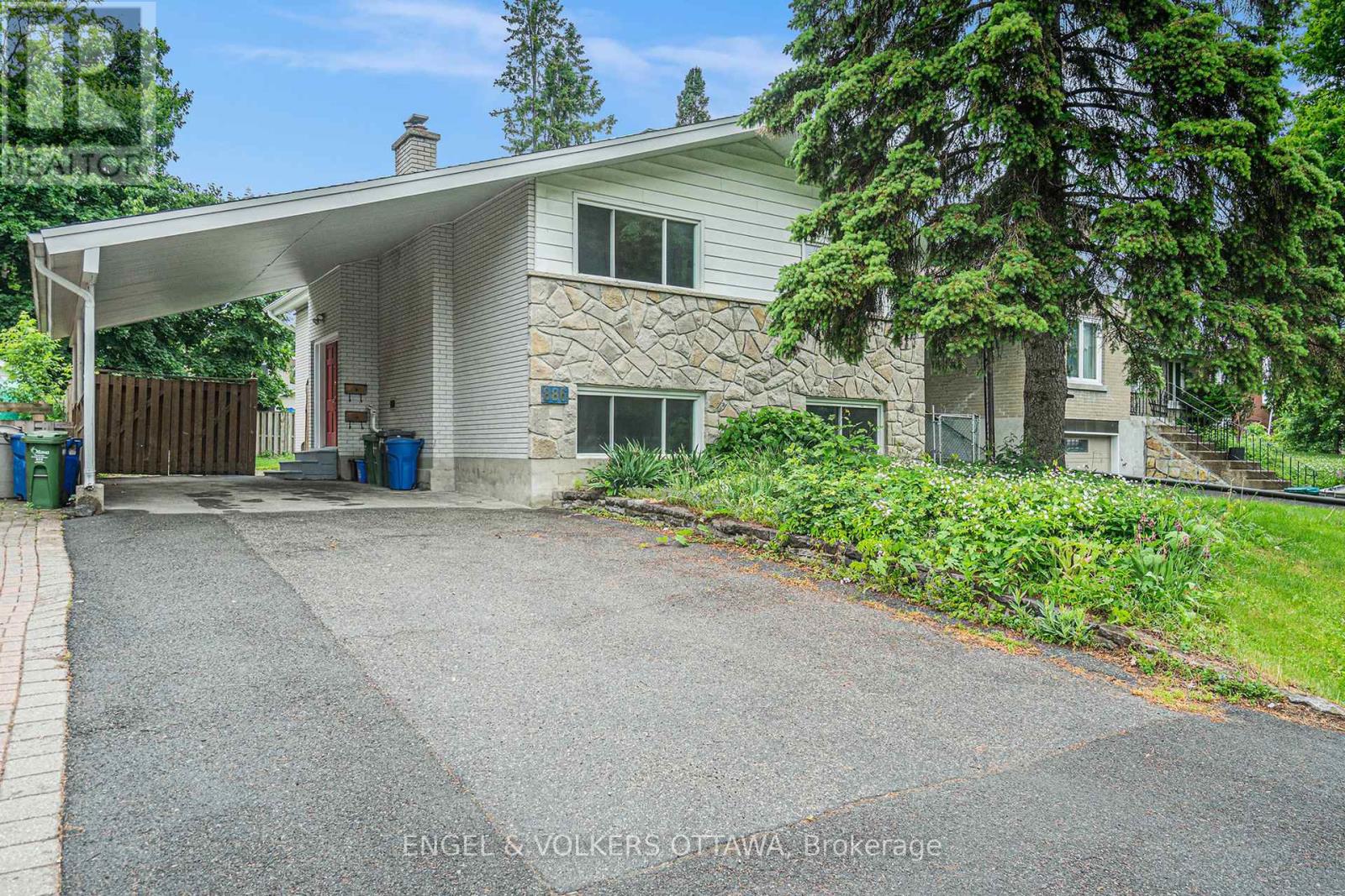 886 IVANHOE AVENUE, Ottawa, Ontario
