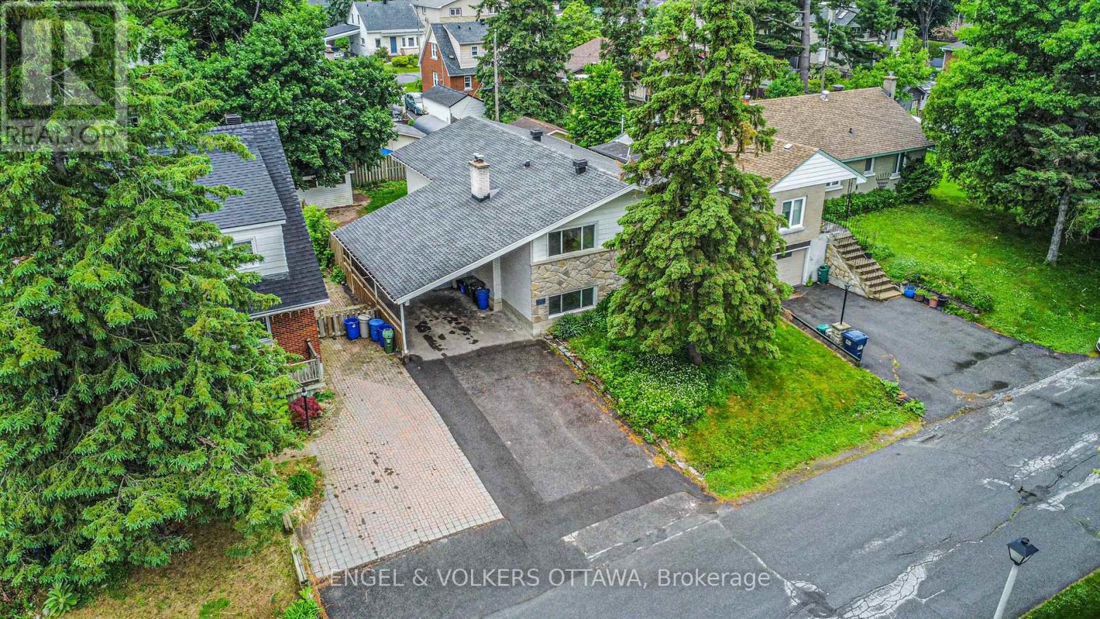 886 Ivanhoe Avenue, Ottawa, Ontario  K2B 5S5 - Photo 29 - X12211460