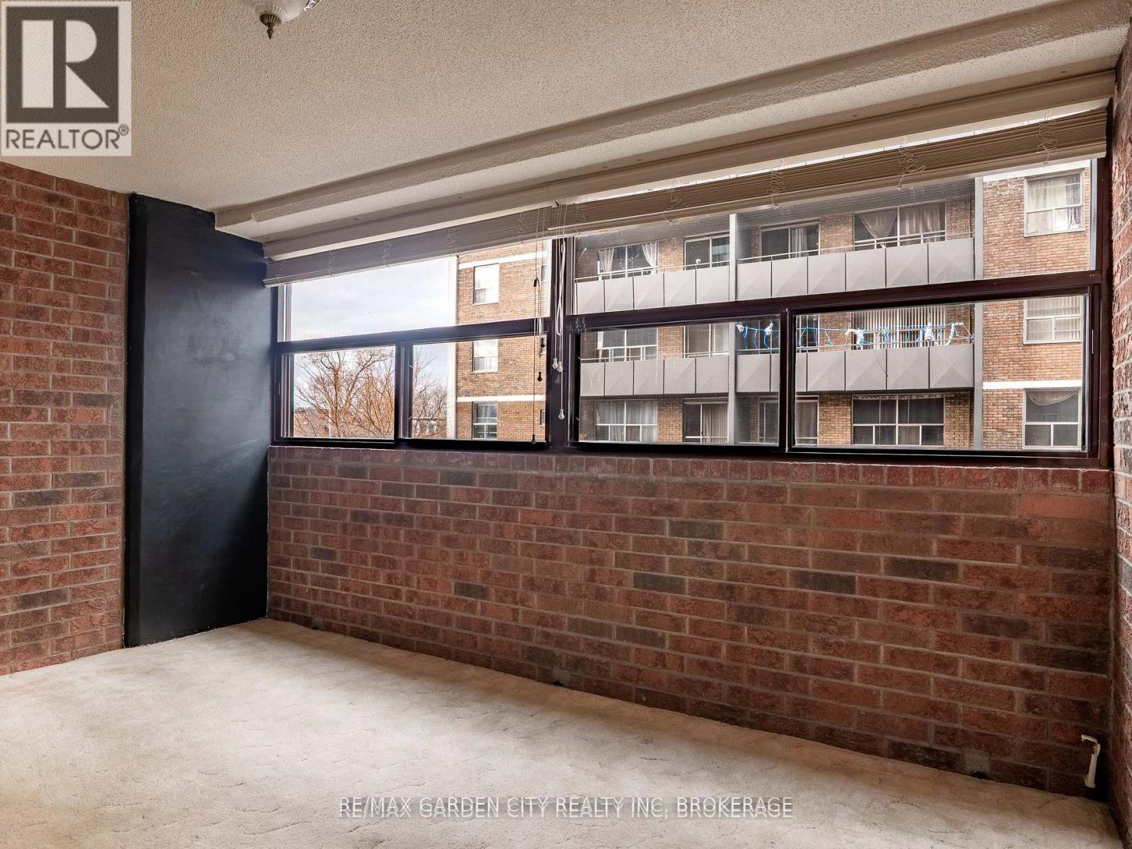 304 - 141 Church Street, St. Catharines (Downtown), Ontario  L2R 7L7 - Photo 10 - X12211472