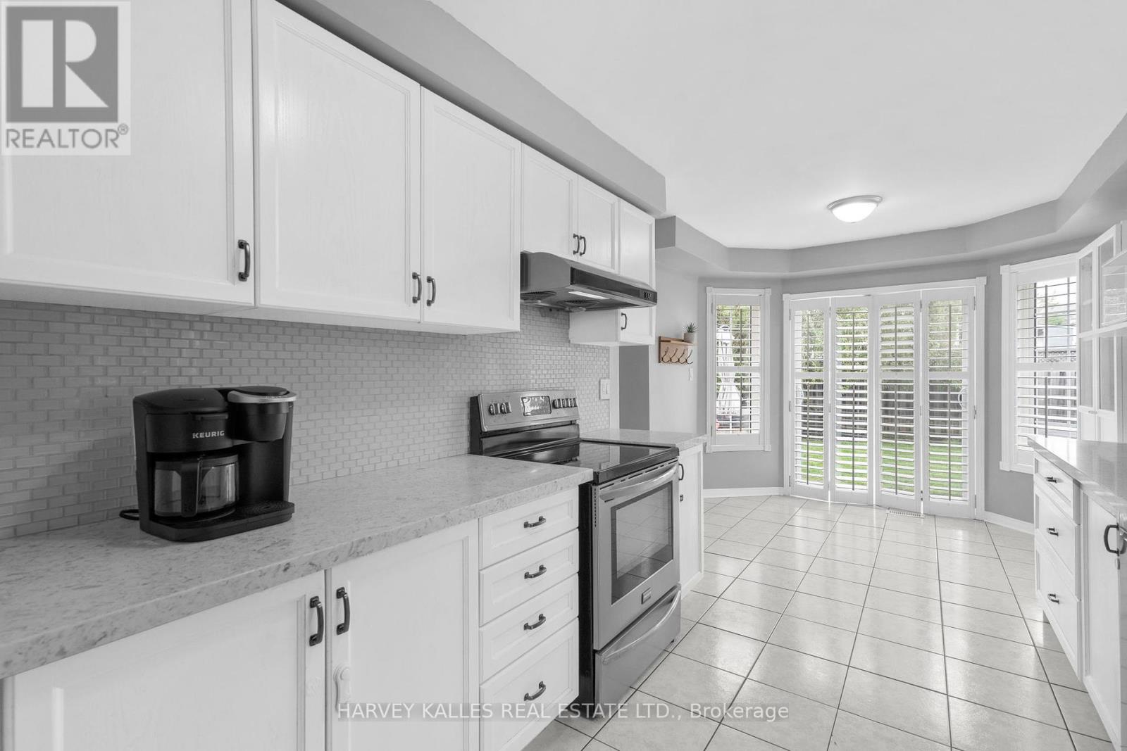 1 Hirst Avenue, Georgina (Keswick South), Ontario  L4P 4E6 - Photo 15 - N12210697