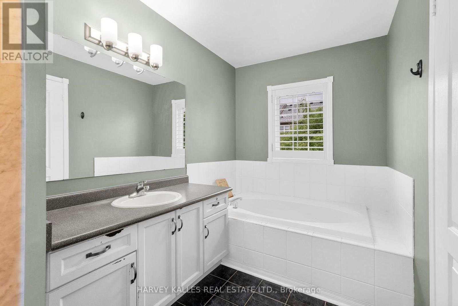 1 Hirst Avenue, Georgina (Keswick South), Ontario  L4P 4E6 - Photo 25 - N12210697