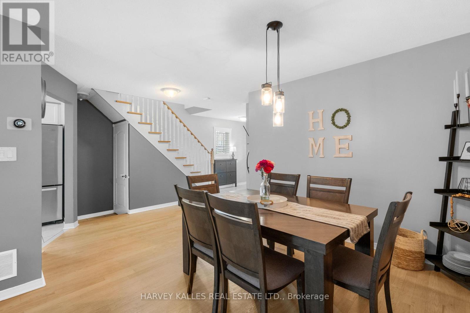 1 Hirst Avenue, Georgina (Keswick South), Ontario  L4P 4E6 - Photo 6 - N12210697