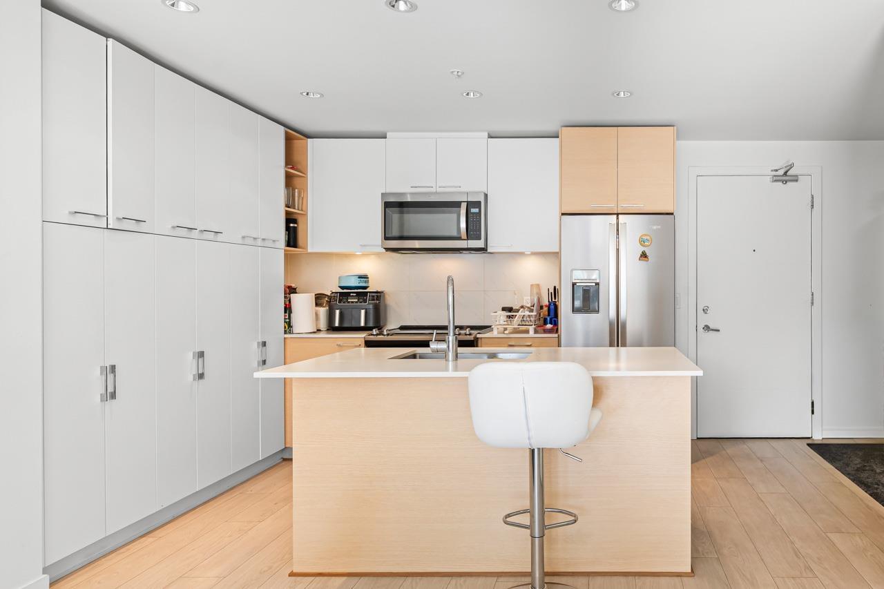 314 10603 140 Street, Surrey, British Columbia  V3T 0M8 - Photo 4 - R3014013