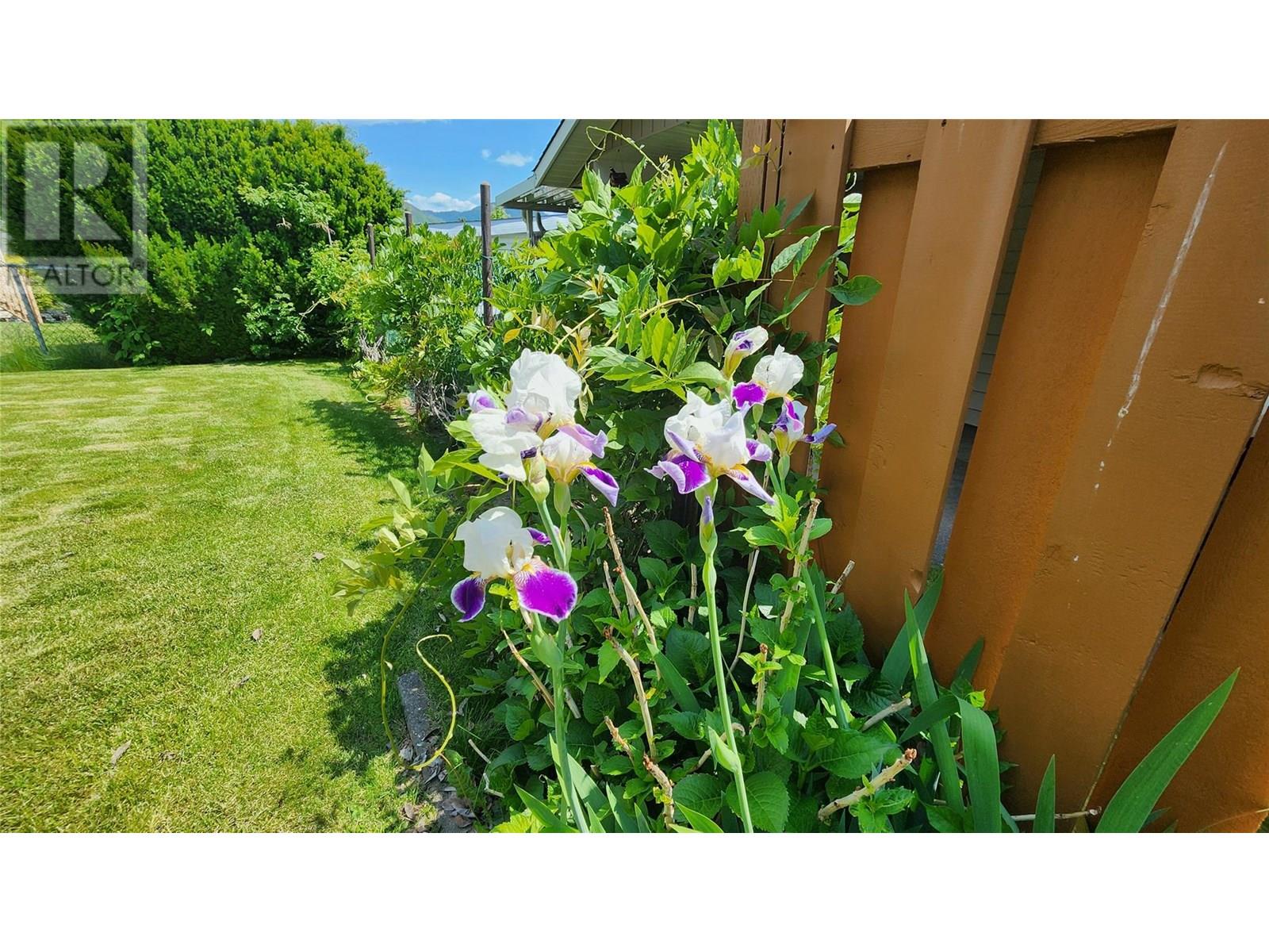3900 Woodland Drive, Trail, British Columbia  V1R 2V8 - Photo 42 - 10351505