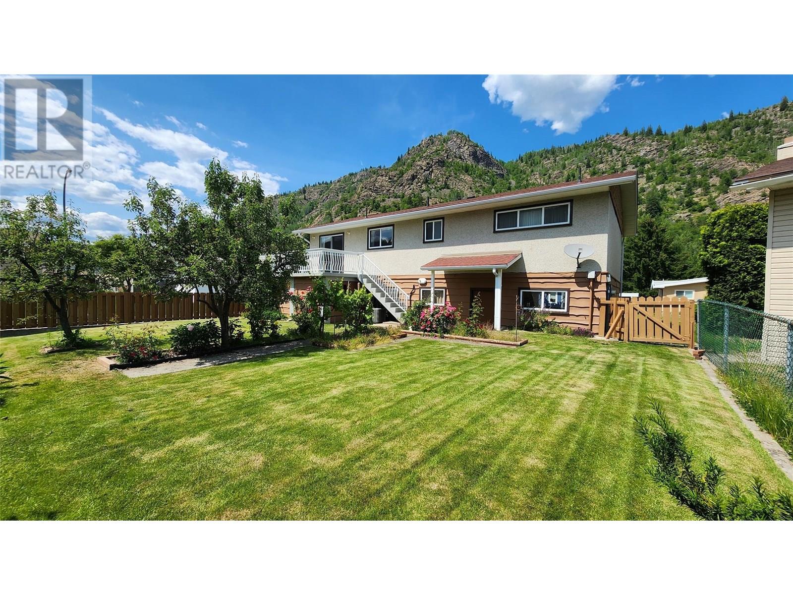 3900 Woodland Drive, Trail, British Columbia  V1R 2V8 - Photo 43 - 10351505