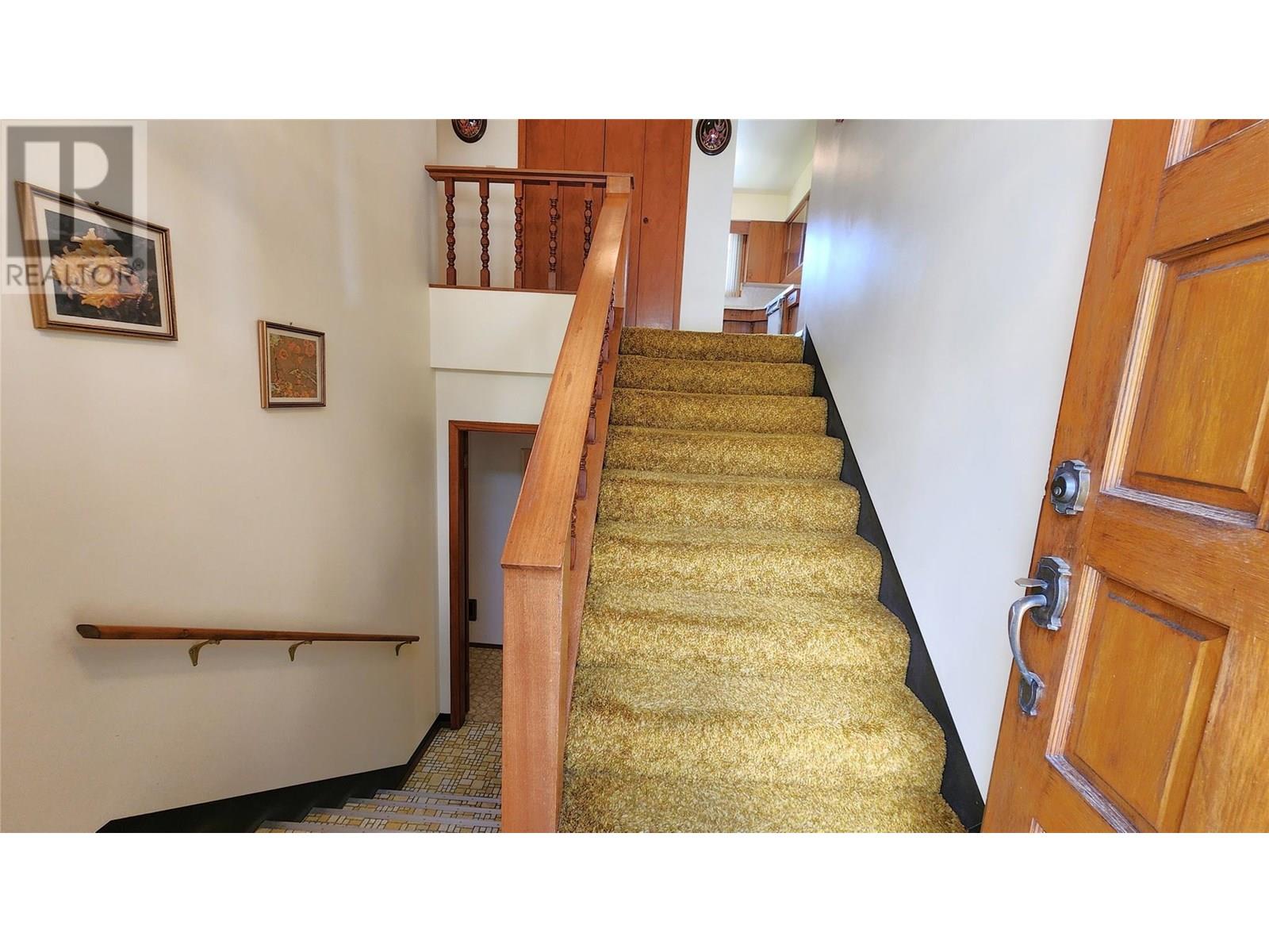3900 Woodland Drive, Trail, British Columbia  V1R 2V8 - Photo 3 - 10351505