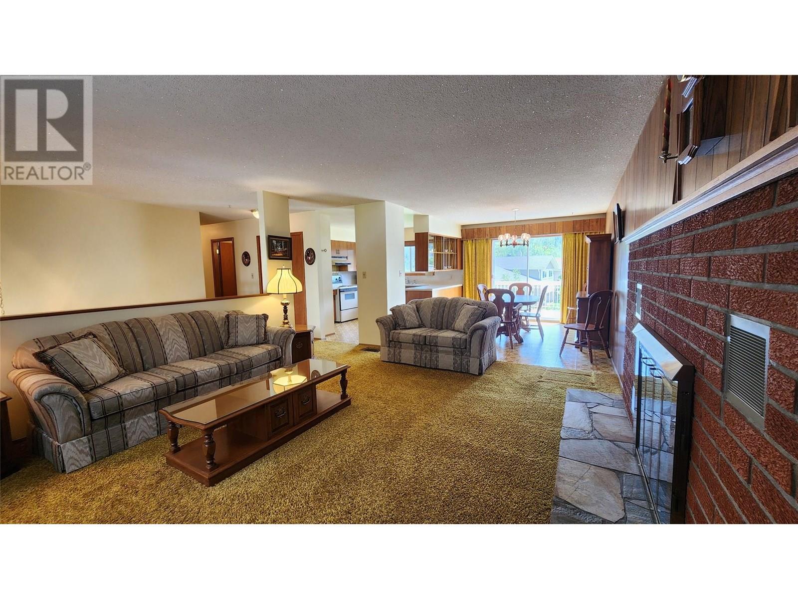 3900 Woodland Drive, Trail, British Columbia  V1R 2V8 - Photo 5 - 10351505