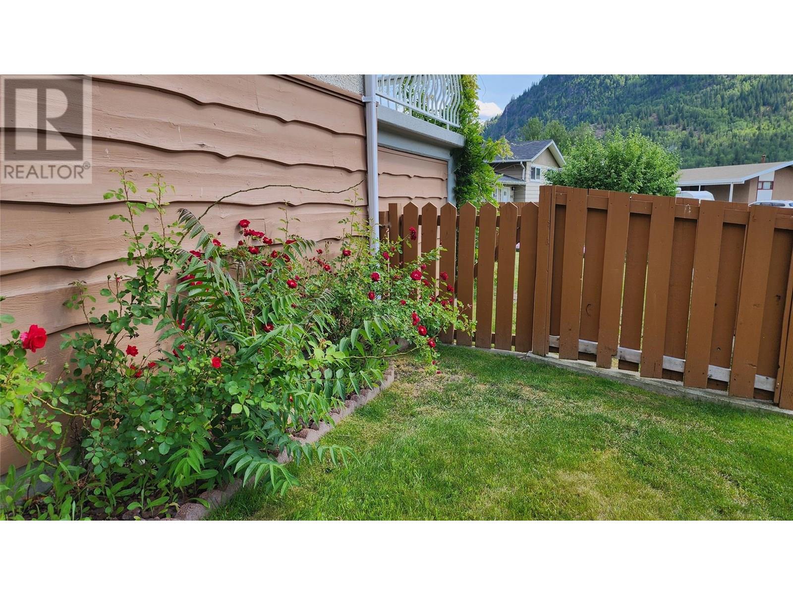 3900 Woodland Drive, Trail, British Columbia  V1R 2V8 - Photo 35 - 10351505