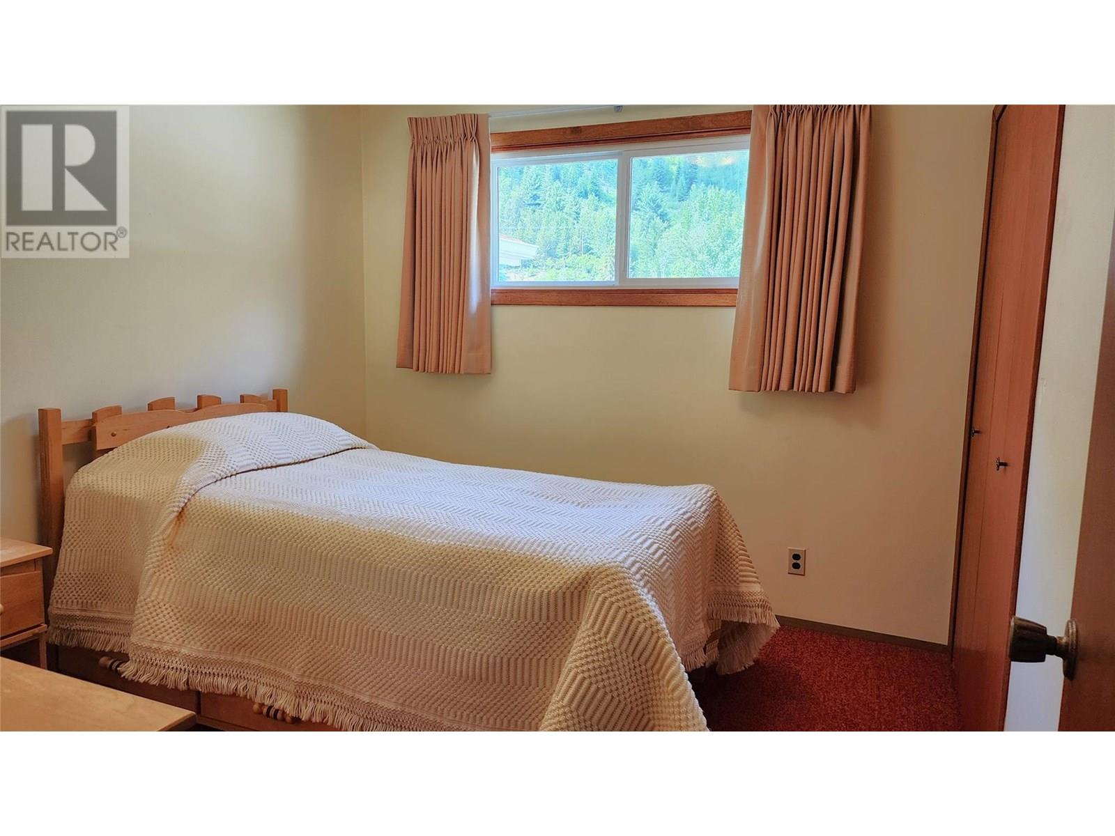 3900 Woodland Drive, Trail, British Columbia  V1R 2V8 - Photo 12 - 10351505