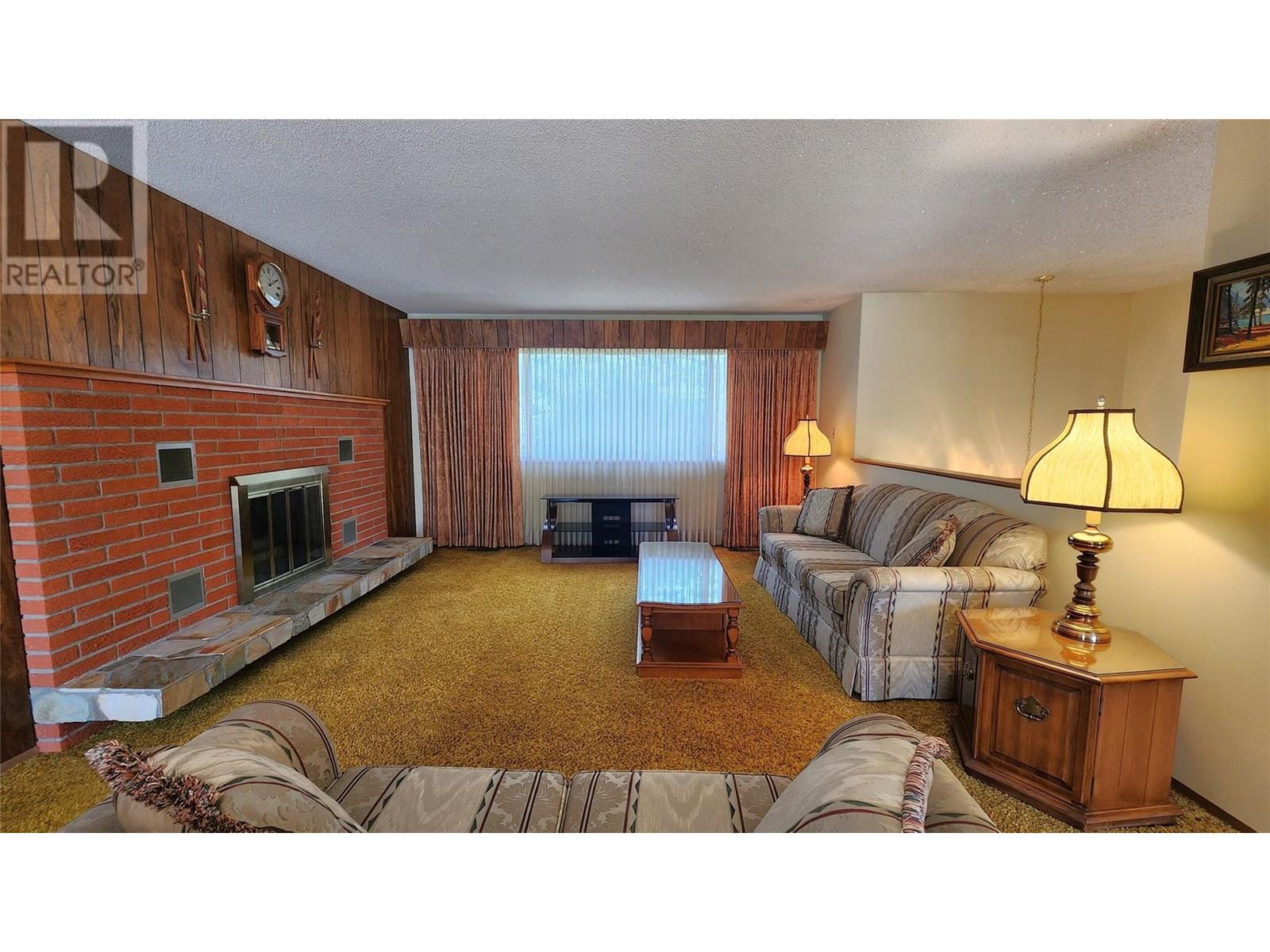 3900 Woodland Drive, Trail, British Columbia  V1R 2V8 - Photo 4 - 10351505