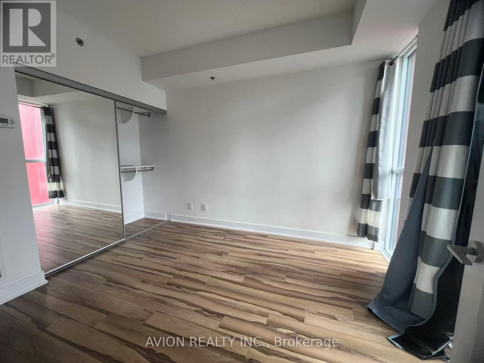 1604 - 318 Richmond Street W, Toronto (Waterfront Communities), Ontario  M5V 1X2 - Photo 12 - C12211468