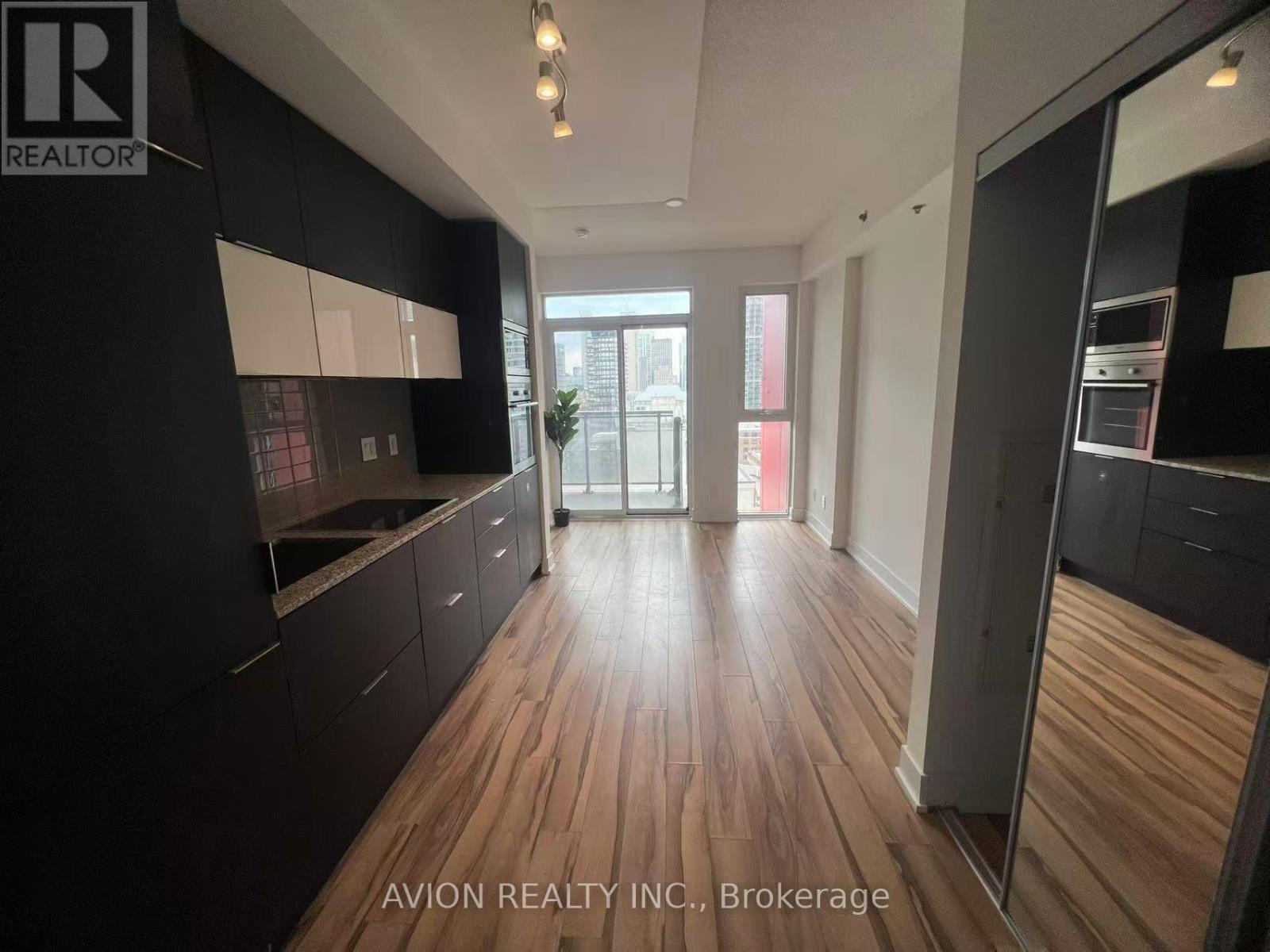 1604 - 318 Richmond Street W, Toronto (Waterfront Communities), Ontario  M5V 1X2 - Photo 7 - C12211468