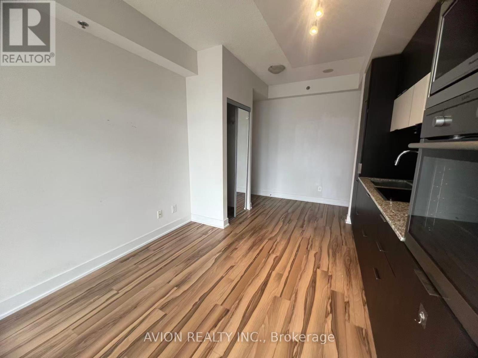 1604 - 318 Richmond Street W, Toronto (Waterfront Communities), Ontario  M5V 1X2 - Photo 9 - C12211468