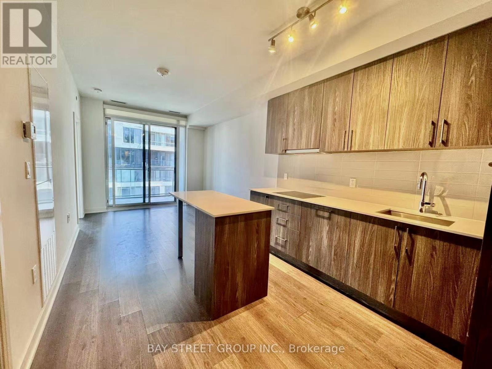 1514 - 27 Bathurst Street, Toronto (Waterfront Communities), Ontario  M5V 0R1 - Photo 3 - C12211488