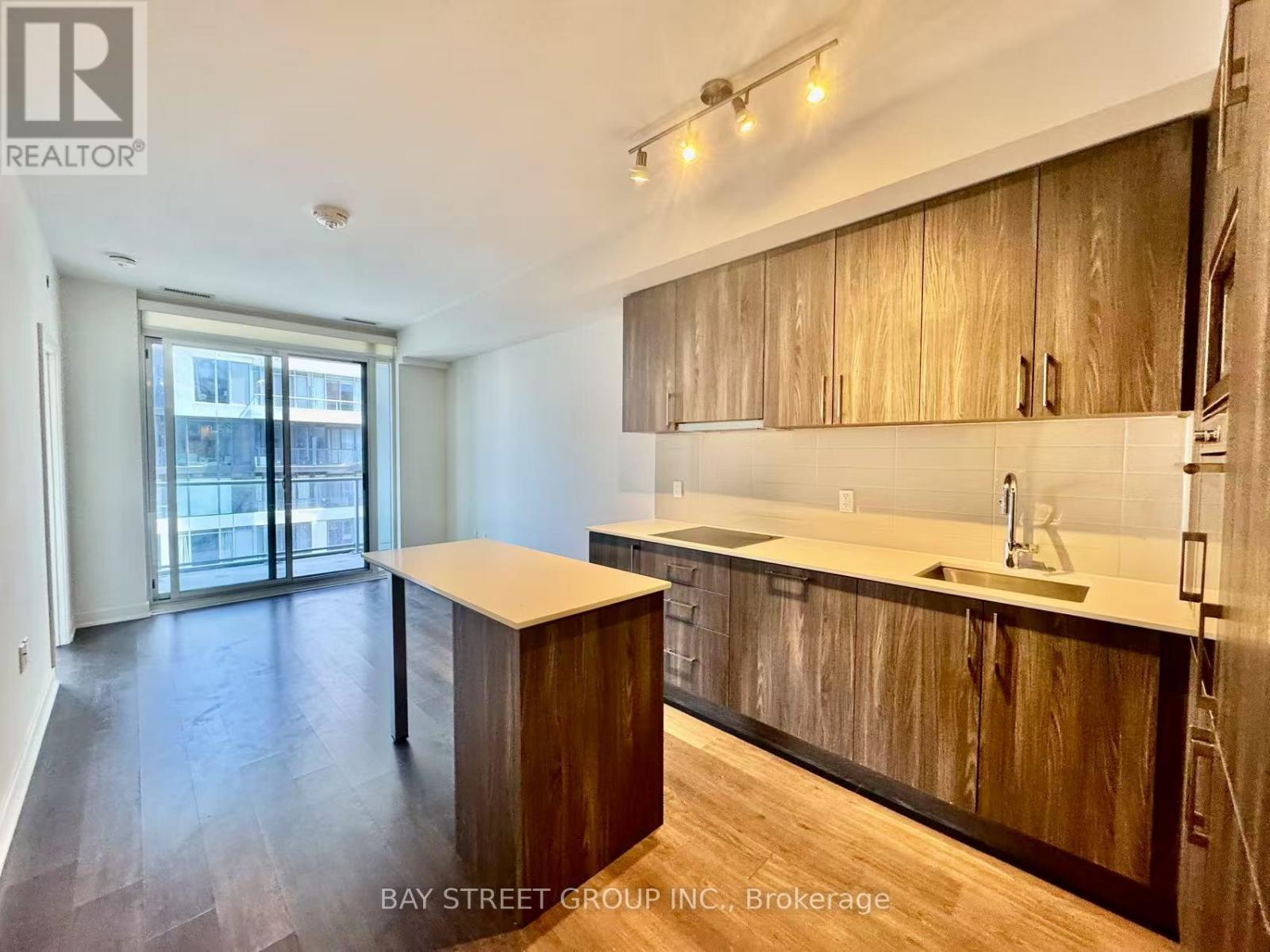 1514 - 27 Bathurst Street, Toronto (Waterfront Communities), Ontario  M5V 0R1 - Photo 5 - C12211488