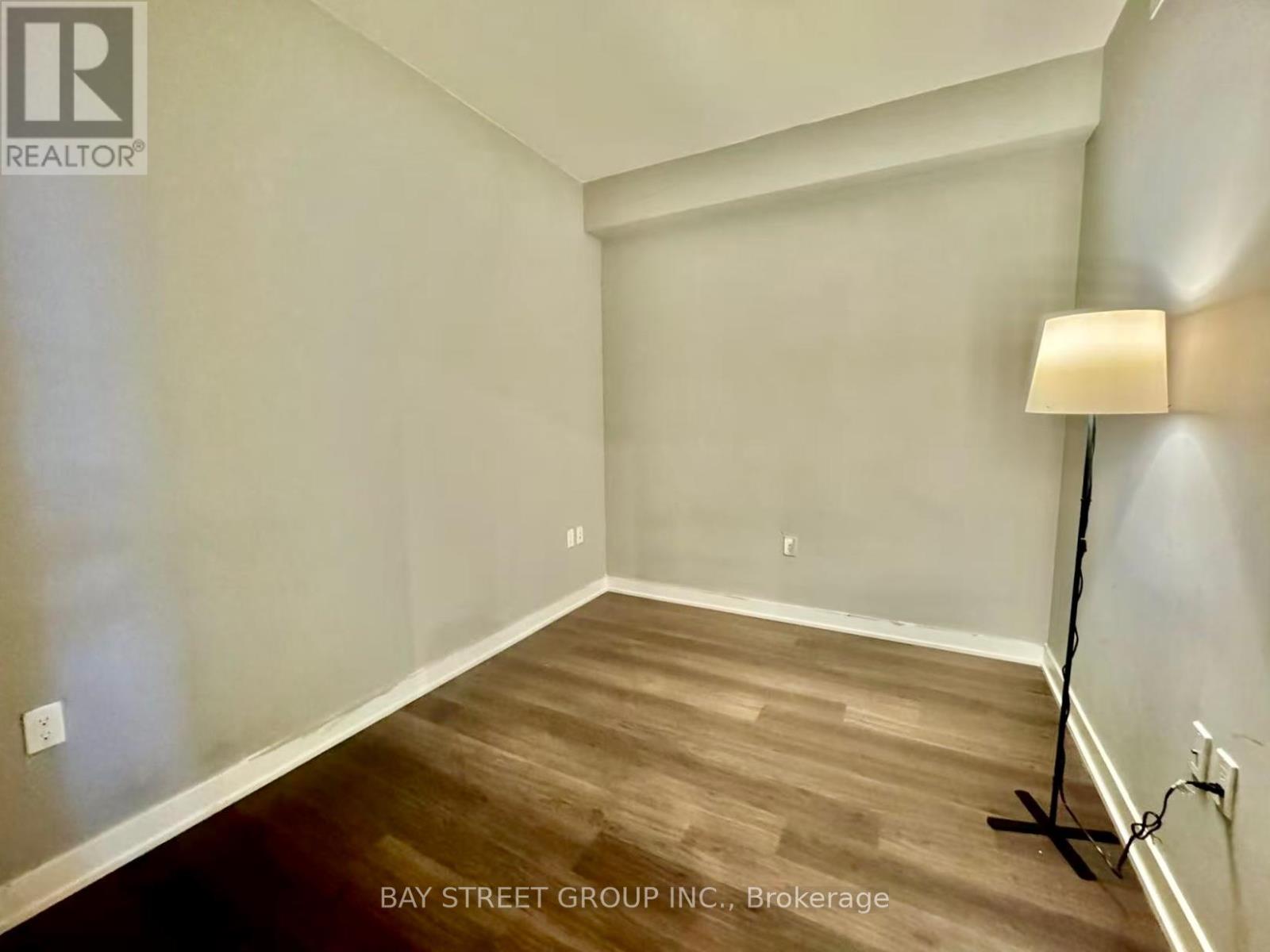 1514 - 27 Bathurst Street, Toronto (Waterfront Communities), Ontario  M5V 0R1 - Photo 6 - C12211488