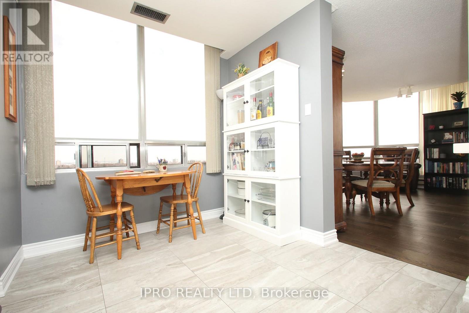 1203 - 310 Mill Street, Brampton, Ontario  L6Y 3B1 - Photo 2 - W12207345