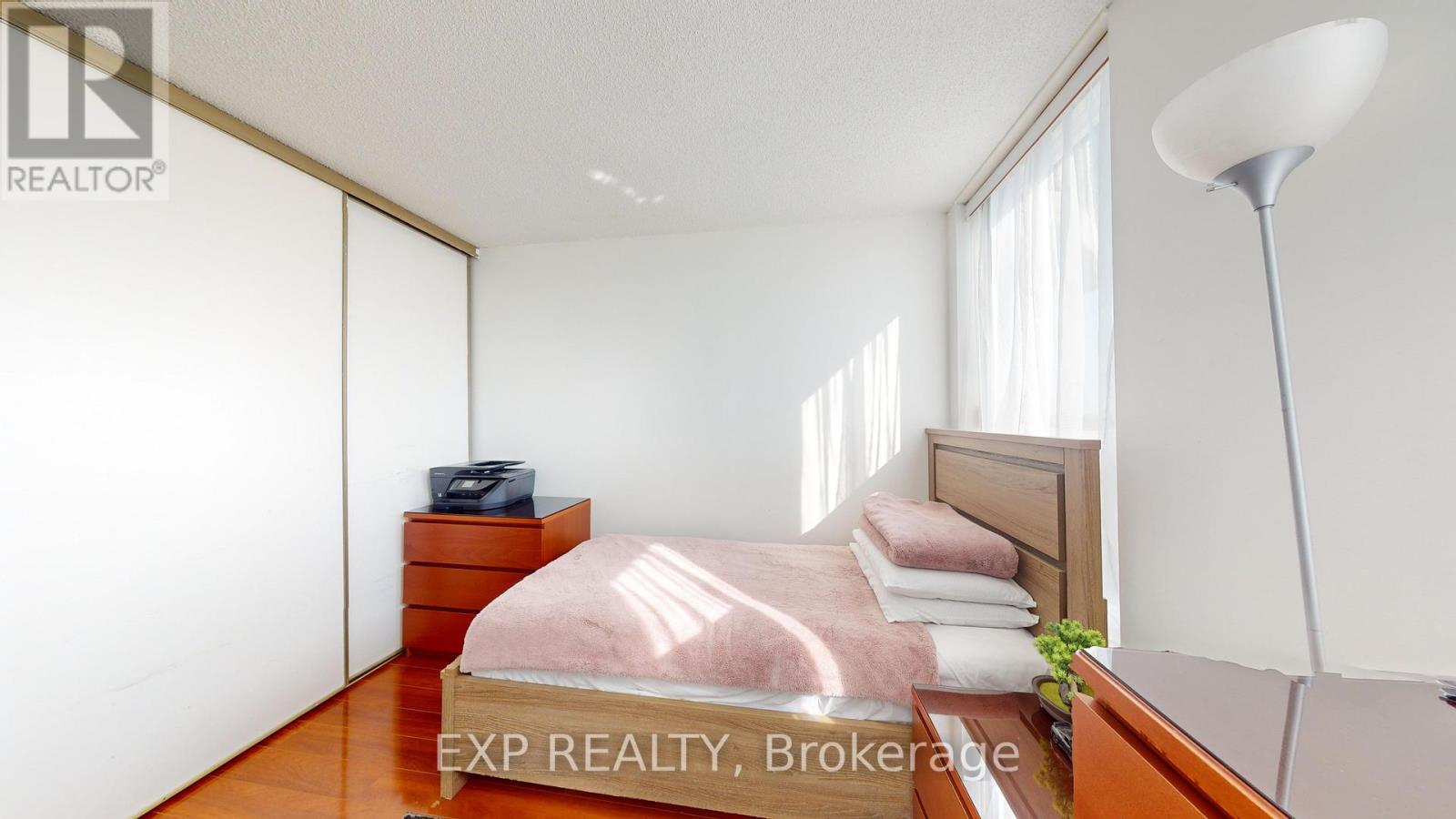712 - 330 Mccowan Road, Toronto (Eglinton East), Ontario  M1J 3N3 - Photo 7 - E12211471
