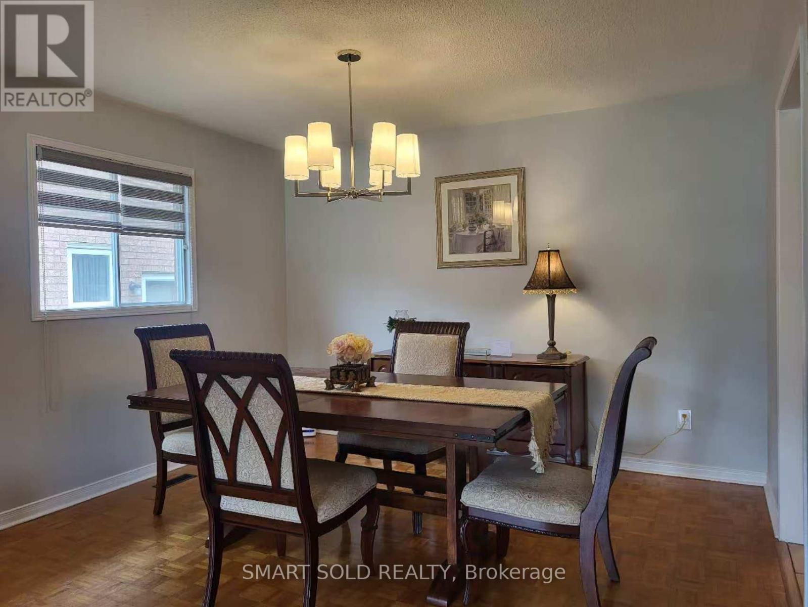148 Castlehill Road, Vaughan (Maple), Ontario  L6A 1N7 - Photo 2 - N12211473