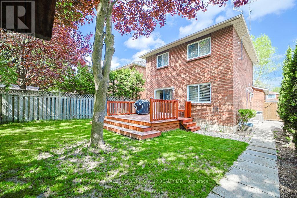 63 Crawford Rose Drive, Aurora (Aurora Heights), Ontario  L4G 4R5 - Photo 2 - N12211483