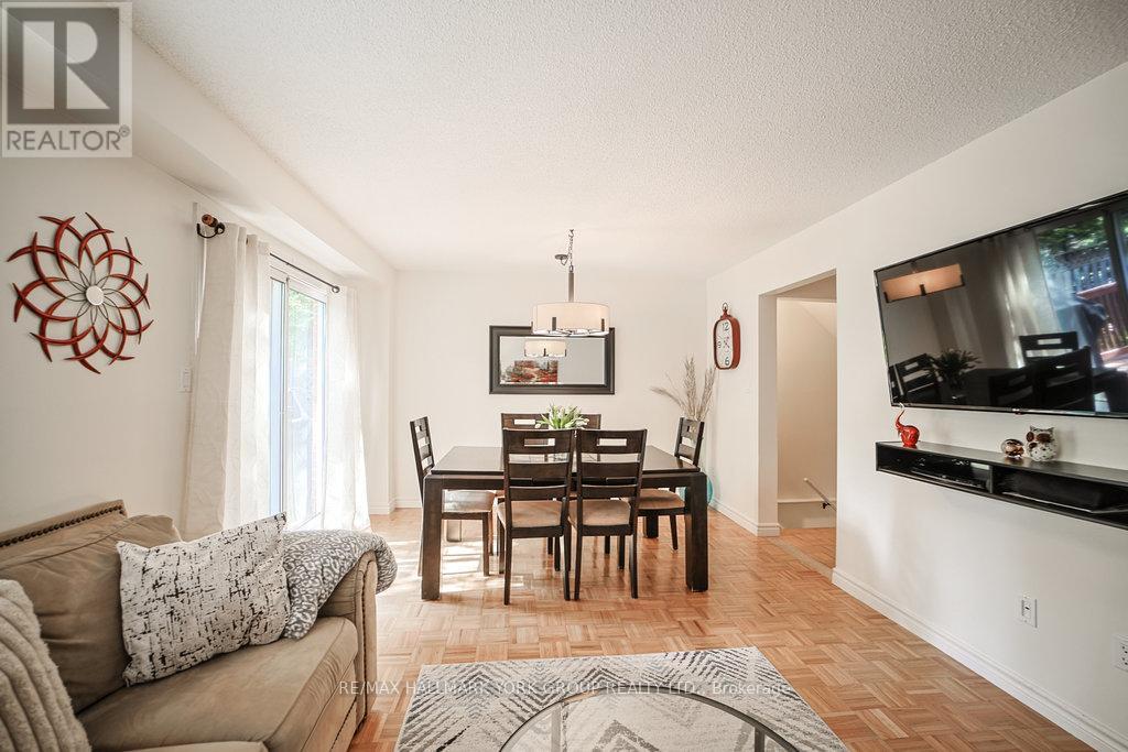 63 Crawford Rose Drive, Aurora (Aurora Heights), Ontario  L4G 4R5 - Photo 7 - N12211483