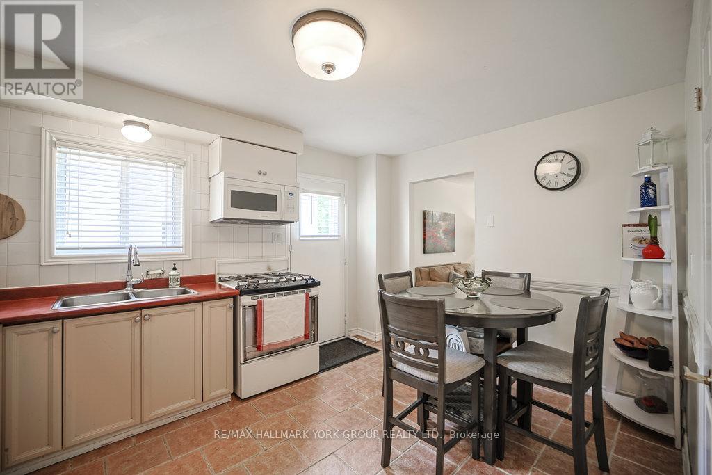 63 Crawford Rose Drive, Aurora (Aurora Heights), Ontario  L4G 4R5 - Photo 8 - N12211483