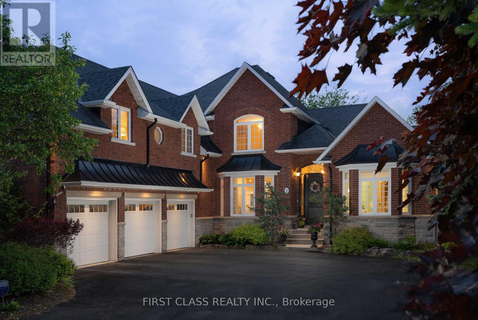 2 VANVALLEY DRIVE, Whitchurch-Stouffville, Ontario